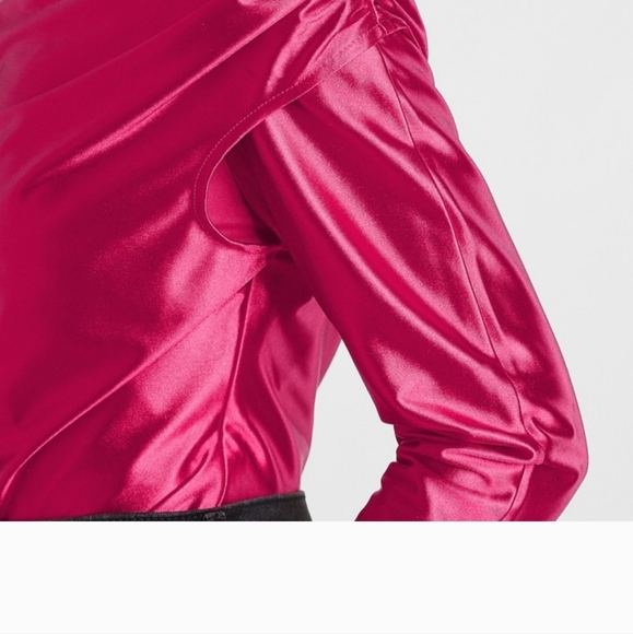 EXPRESS Red Satin off shoulder blouse. New no tags - Picture 5 of 7